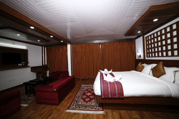 Room 15 of 29