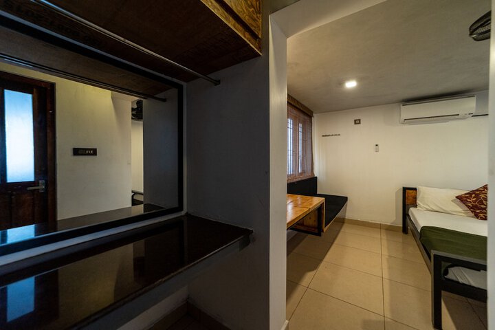 Room 17 of 35