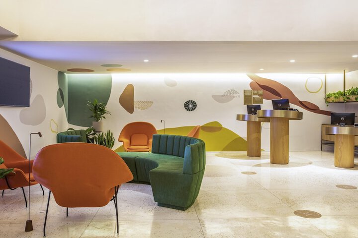 Hotel 82 of 83