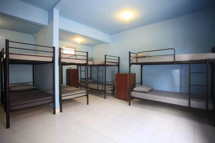 Room 10 of 25