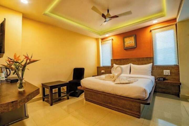 Room 4 of 52