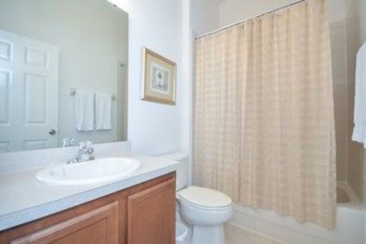 Room 5 of 25