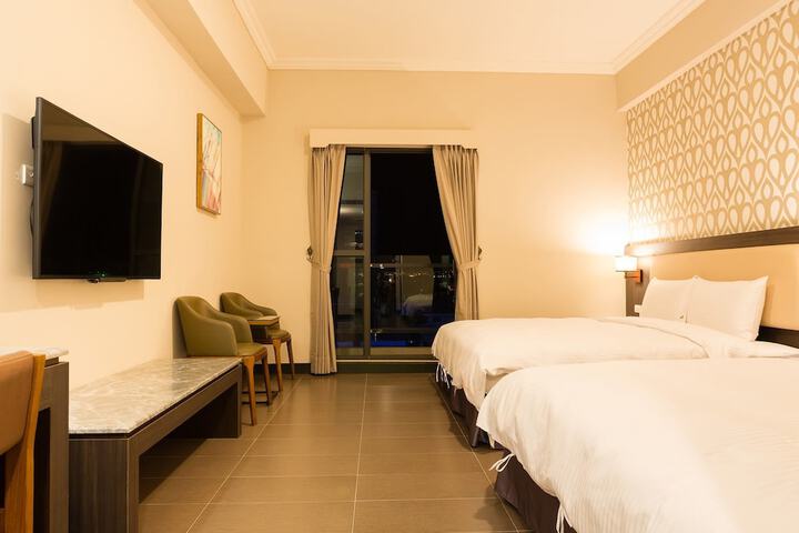 Room 18 of 53