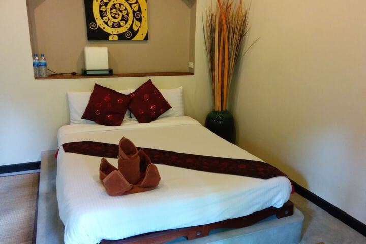 Room 4 of 20