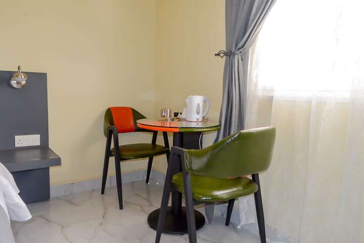 Room 15 of 37