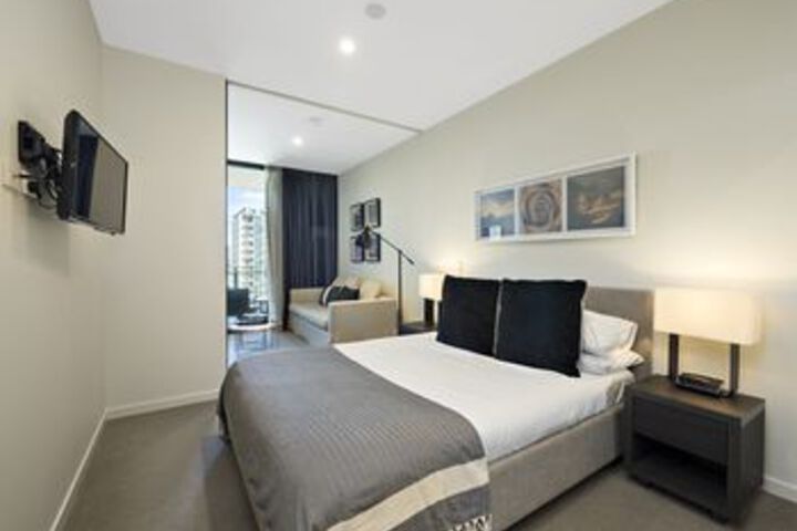 Room 18 of 37