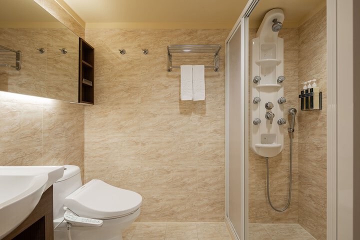 Room 15 of 24
