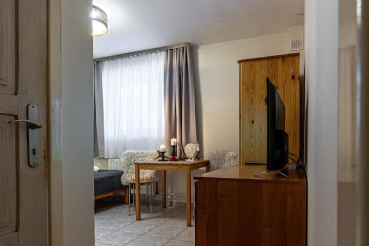 Room 123 of 180