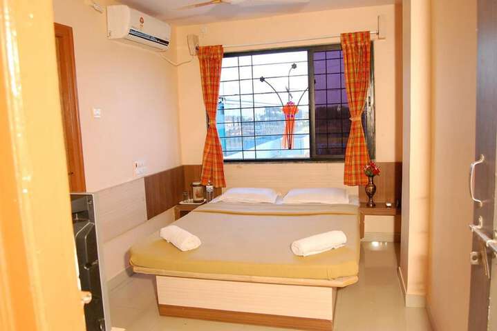 Room 3 of 30