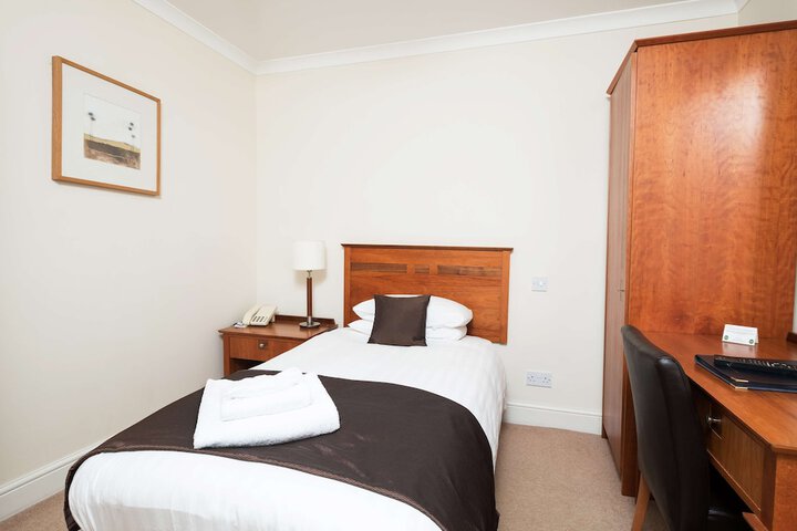 Room 20 of 94