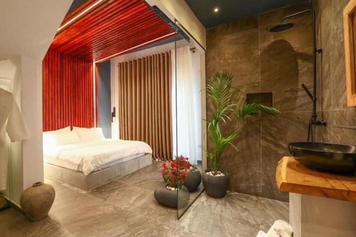 Room 75 of 128