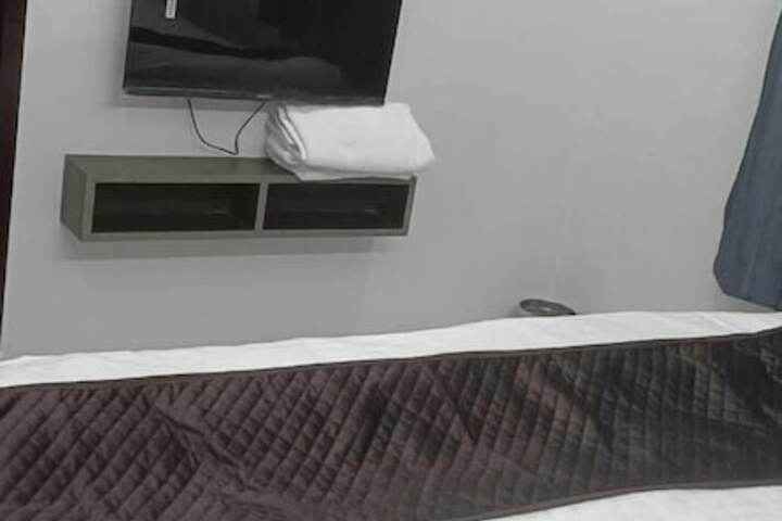Room 3 of 9