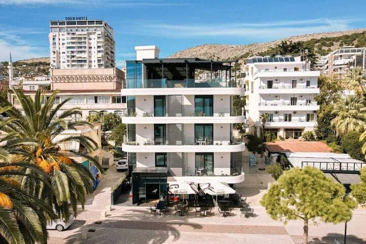 Lion Gate Hotel
