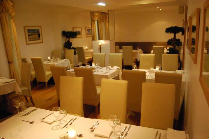 Dining 38 of 62