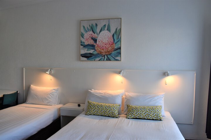 Room 21 of 118