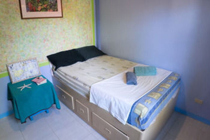 Room 17 of 32