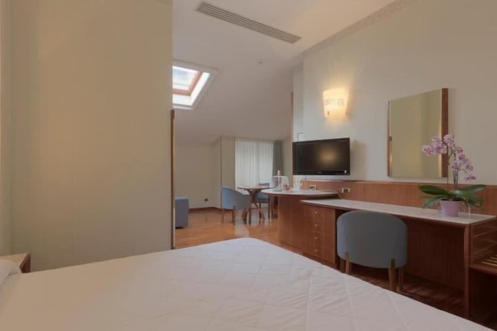 Room 11 of 57