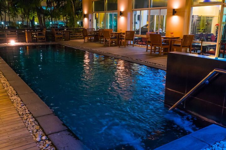 Hotel with Pool