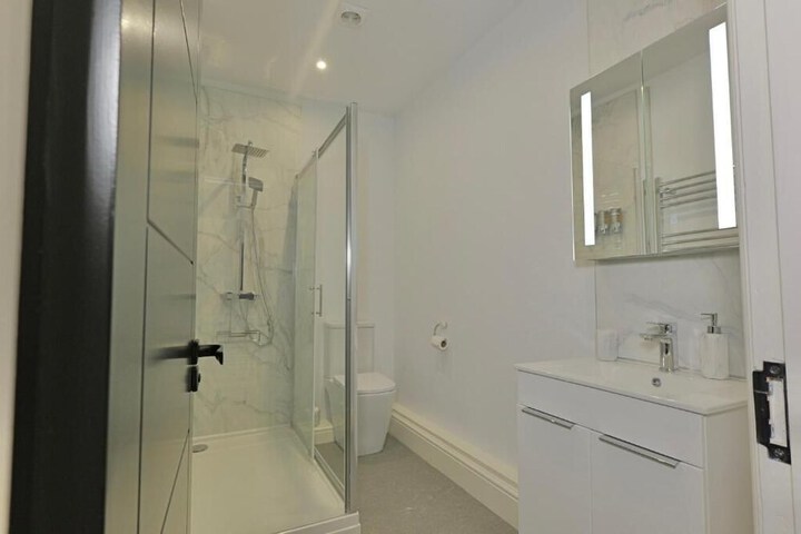 Room 15 of 26
