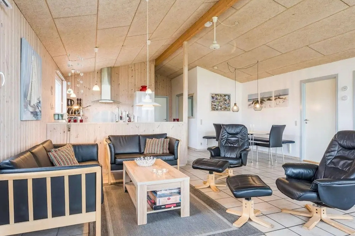 8 Person Holiday Home in Tarm