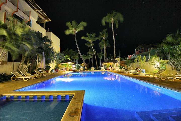 Pool Hotel