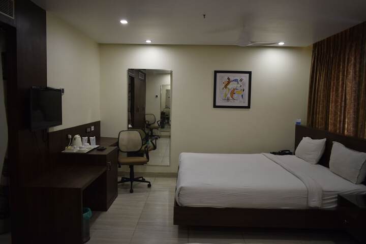 Room 9 of 31
