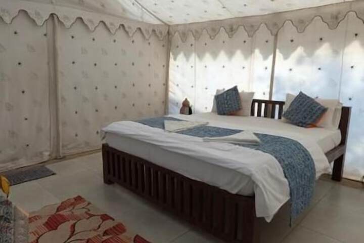 Room 2 of 47