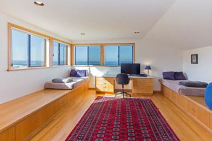 Room 9 of 21