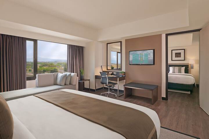 Room 3 of 35