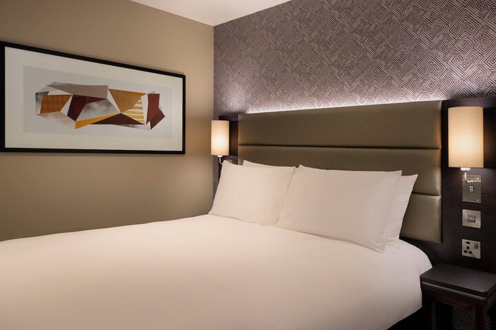 Room 14 of 42