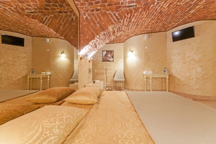 Room 7 of 47