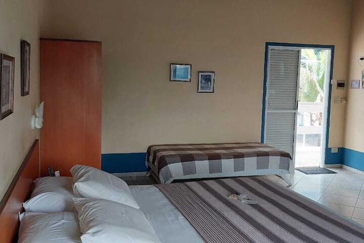Room 2 of 37