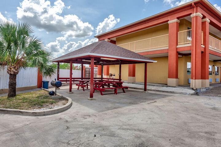 BBQ/picnic area