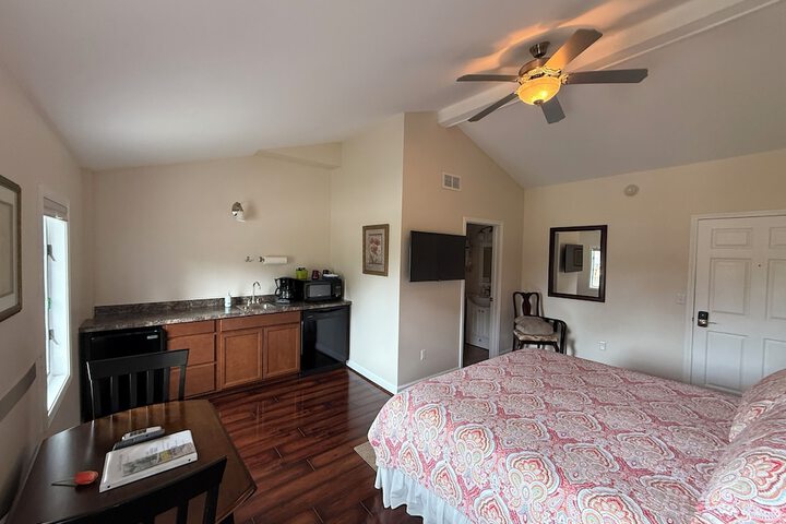 Room 13 of 26
