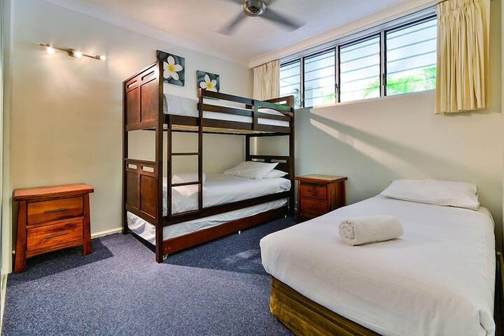 Room 2 of 22