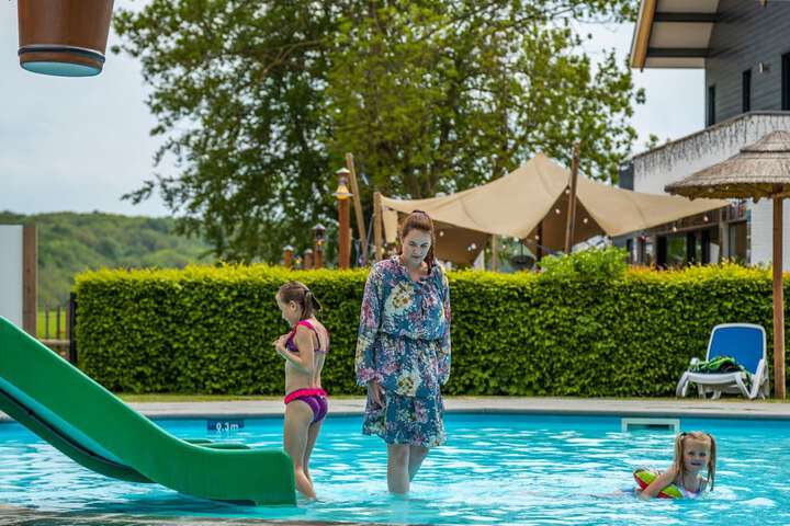 Pool 12 of 39
