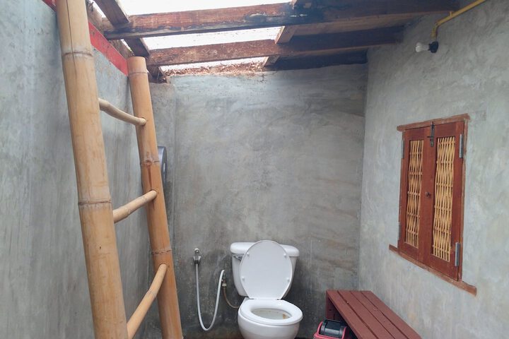 Room 12 of 26