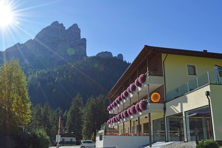 Hotel 141 of 143
