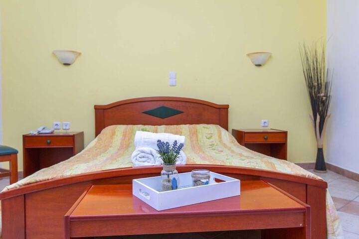 Room 2 of 12