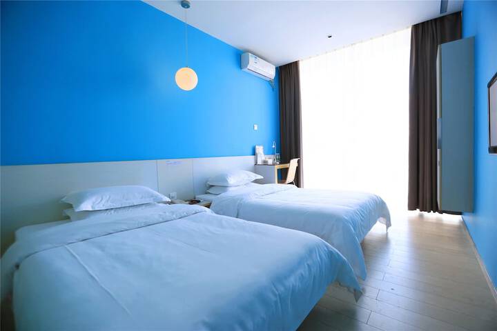 Room 14 of 56
