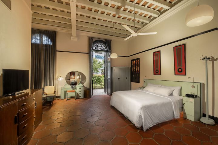 Room 20 of 151