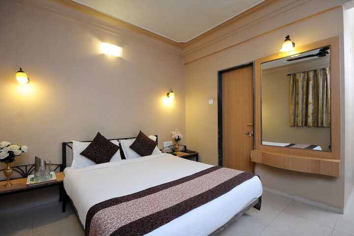 Room 10 of 49