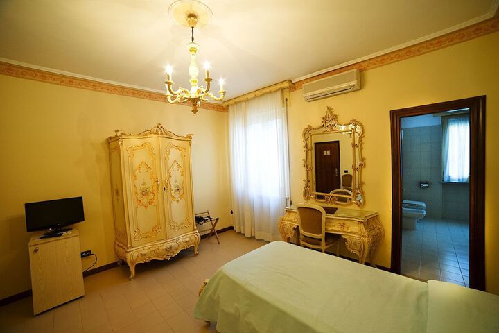 Room 14 of 67