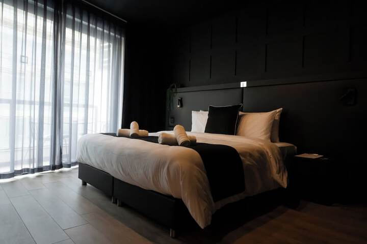 Room 16 of 65