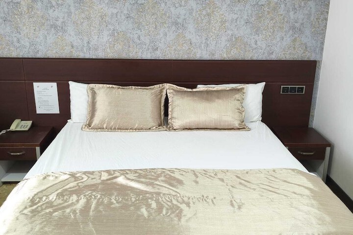 Room 41 of 68