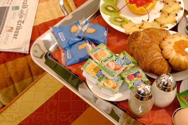 Dining Photos