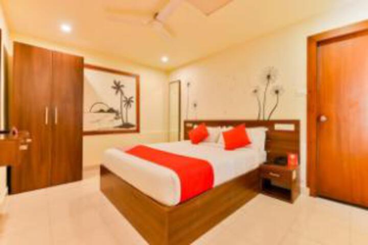 Room 9 of 9