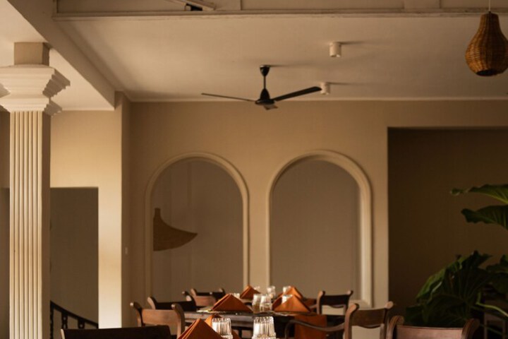 Dining 38 of 73