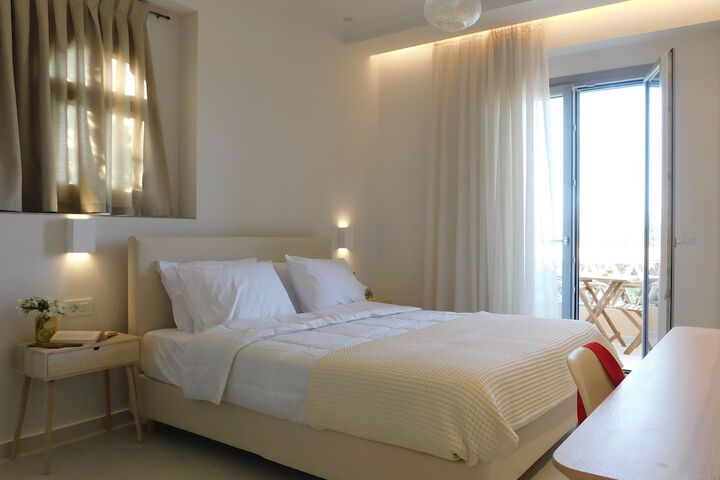 Room 2 of 23