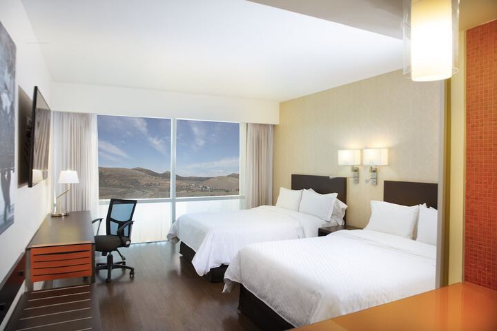 Room 10 of 68